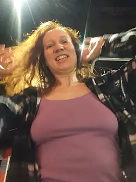 Exhibitionsplit online show from February 4, 2026, 10:36 pm