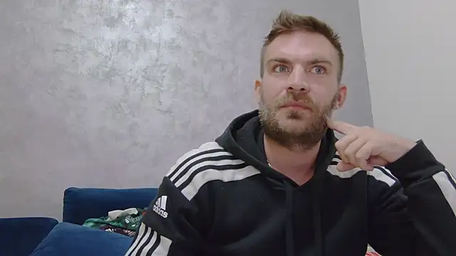 10in deluxe online show from December 18, 2025, 7:31 pm