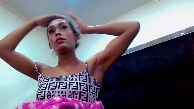 Snapshot of CoralineSweett chatting on September 13, 2025, 7:02 pm CoralineSweett online show from September 13, 2025, 7:02 pm