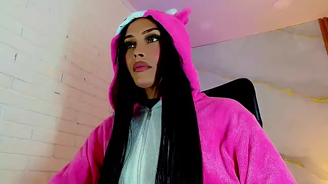 Snapshot of CoralineSweett chatting on October 16, 2025, 3:29 am CoralineSweett online show from October 16, 2025, 3:29 am