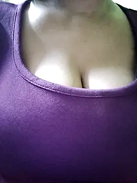 Shreya727 online show from October 21, 2025, 7:58 pm