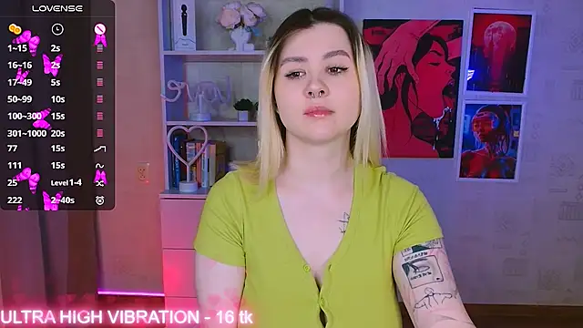 cutie mili online show from February 12, 2025, 10:37 pm