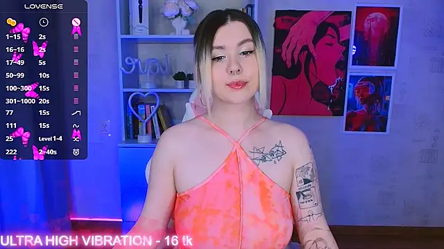 cutie mili online show from March 12, 2025, 9:55 am