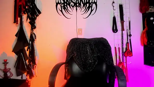 Snapshot of irregular_fetish_ chatting on July 28, 2026, 11:15 pm irregular fetish online show from July 28, 2026, 11:15 pm