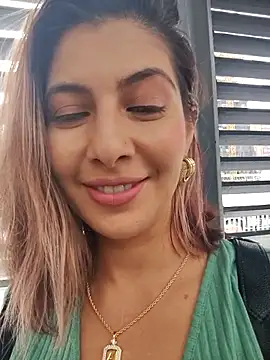 scarlett moore online show from October 25, 2025, 2:46 pm