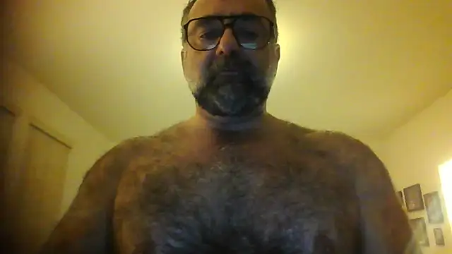 Snapshot of chainjulious chatting on November 17, 2025, 1:17 pm chainjulious online show from November 17, 2025, 1:17 pm
