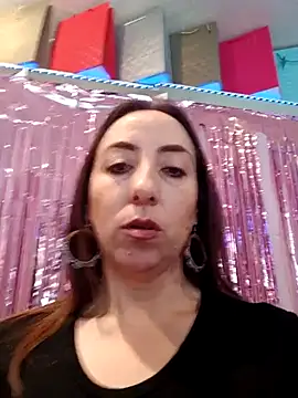 Mia Novikov online show from May 5, 2026, 5:10 pm
