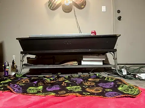 Snapshot of Intokink06 chatting on December 2, 2024, 8:52 am Intokink06 online show from December 2, 2024, 8:52 am