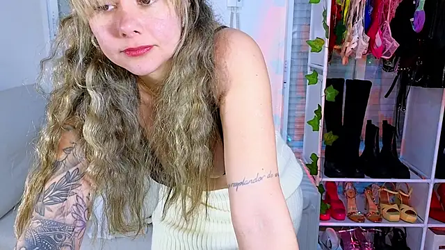 Tawny cox online show from January 17, 2025, 4:04 pm