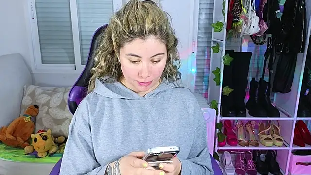 Tawny cox online show from March 14, 2025, 6:42 am