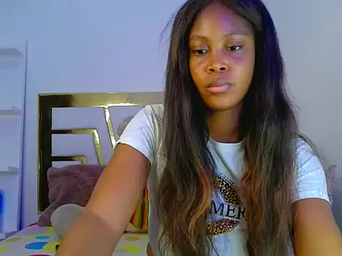 Snapshot of DayanaWood chatting on November 11, 2025, 2:39 pm DayanaWood online show from November 11, 2025, 2:39 pm