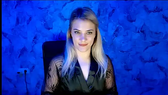 Snapshot of nika_gold1 chatting on November 15, 2025, 12:56 pm nika gold1 online show from November 15, 2025, 12:56 pm