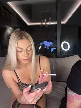 SexOnMyLvL online show from April 24, 2026, 8:22 pm
