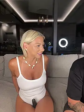 SexOnMyLvL online show from July 24, 2026, 8:40 pm