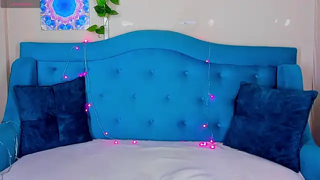 MilliStrii online show from November 10, 2025, 1:26 am