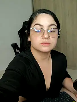 Lia Hurley online show from May 30, 2026, 8:50 pm