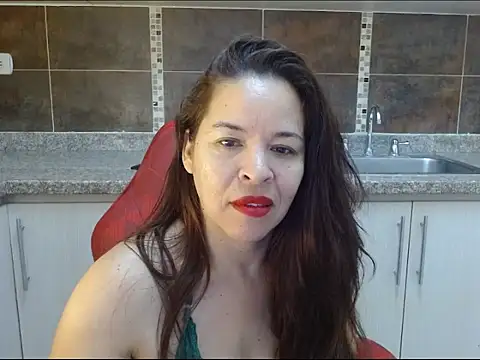 Snapshot of Lizeth_Bels chatting on July 2, 2026, 12:00 pm Lizeth Bels online show from July 2, 2026, 12:00 pm