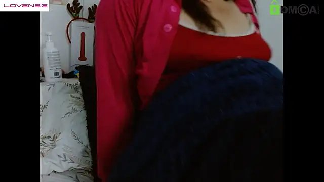 Snapshot of Hot_Candy_ chatting on March 5, 2025, 10:44 am Hot Candy online show from March 5, 2025, 10:44 am