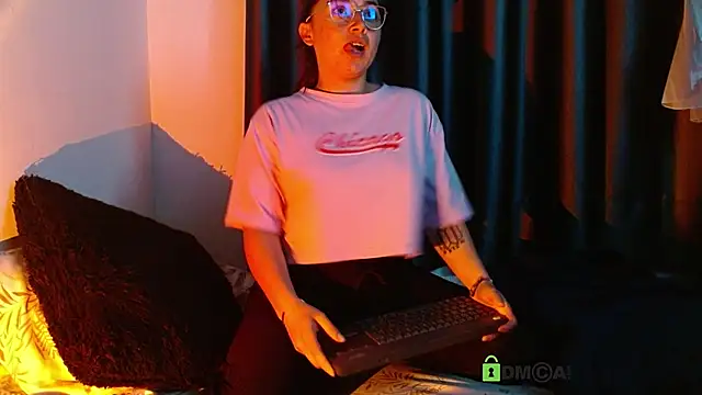 Snapshot of Hot_Candy_ chatting on September 18, 2025, 2:13 am Hot Candy online show from September 18, 2025, 2:13 am