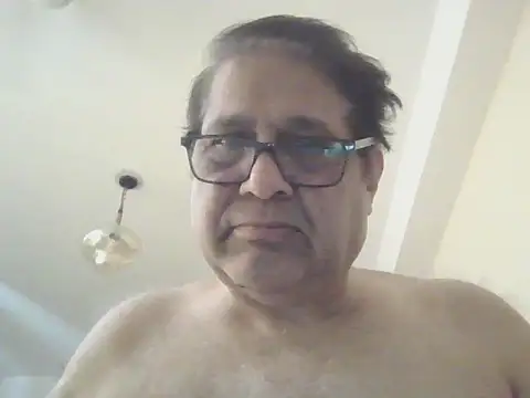 Snapshot of Nuttysub chatting on June 7, 2026, 4:05 am Nuttysub online show from June 7, 2026, 4:05 am