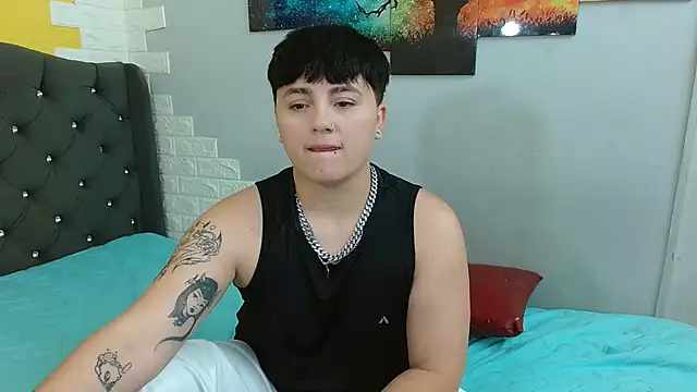 Snapshot of isabeautyx19 chatting on November 10, 2025, 3:05 am isabeautyx19 online show from November 10, 2025, 3:05 am