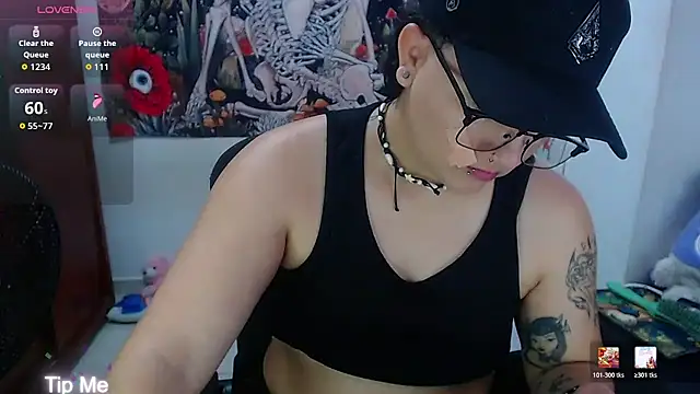 Snapshot of isabeautyx19 chatting on May 25, 2026, 3:07 pm isabeautyx19 online show from May 25, 2026, 3:07 pm