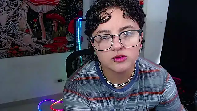 isabeautyx19 online show from July 3, 2026, 7:31 pm