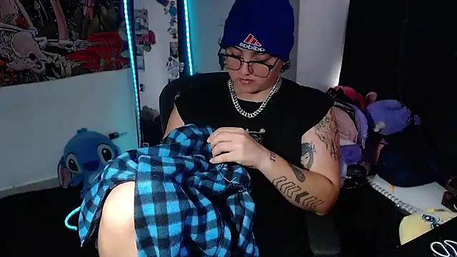isabeautyx19 online show from July 24, 2026, 3:54 pm