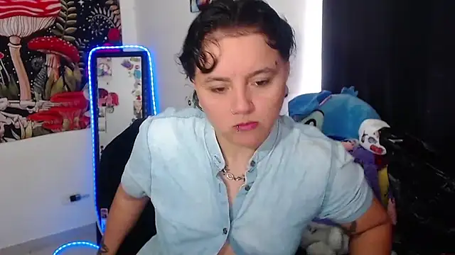 isabeautyx19 online show from July 26, 2026, 8:05 pm
