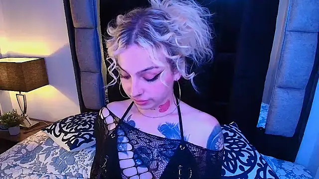 Bonnie vega online show from September 18, 2025, 9:06 pm