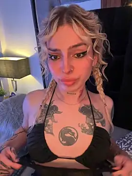 Bonnie vega online show from October 5, 2025, 9:13 pm