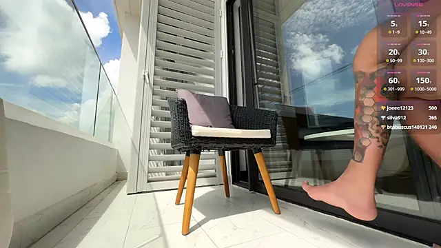 Snapshot of Hella_Hardcorre chatting on October 1, 2025, 3:01 am Hella Hardcorre online show from October 1, 2025, 3:01 am