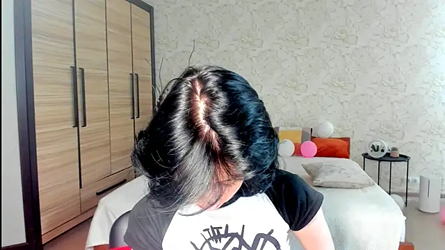 JulisSweet online show from March 15, 2025, 2:45 pm