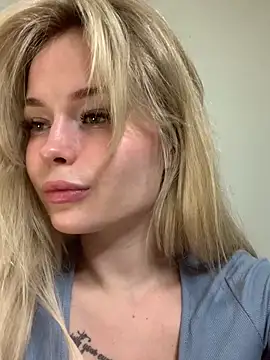 Snapshot of Vladamais chatting on January 17, 2025, 10:55 am Vladamais online show from January 17, 2025, 10:55 am