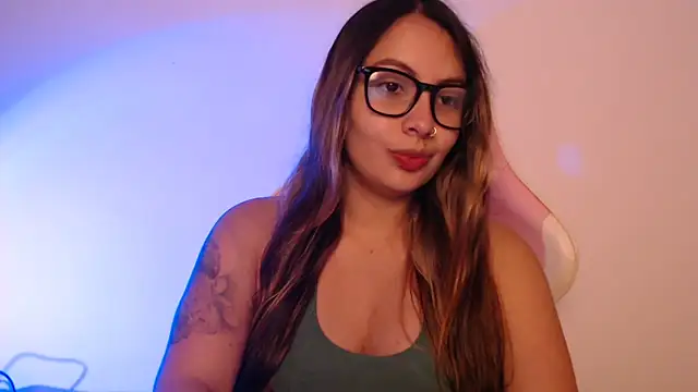 lalawhitte online show from December 2, 2025, 9:43 pm