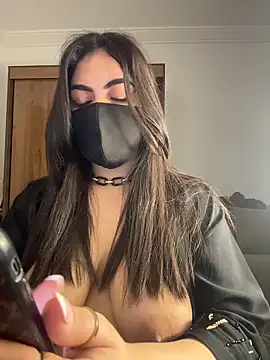 Hot-Sarah-arab online show from February 15, 2026, 5:20 pm