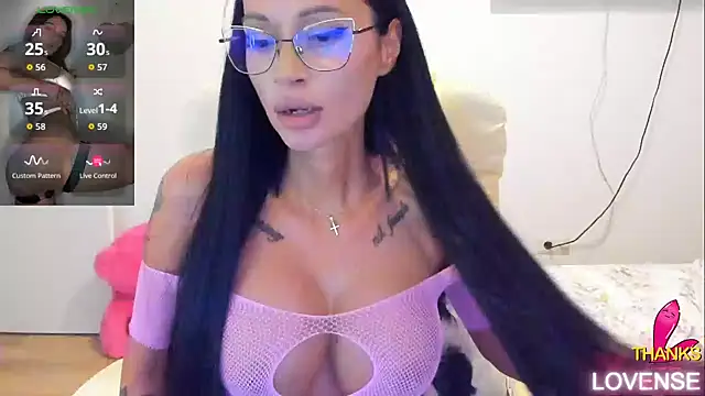 Snapshot of kissnicol32 chatting on July 11, 2026, 3:26 pm kissnicol32 online show from July 11, 2026, 3:26 pm