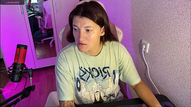 Katrin  kiss online show from September 15, 2025, 12:16 pm