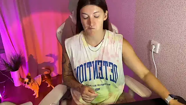 Katrin  kiss online show from October 5, 2025, 11:19 am