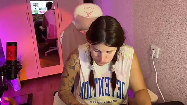 Katrin  kiss online show from October 8, 2025, 5:10 pm