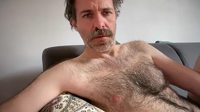 Snapshot of Brianjonest chatting on June 15, 2026, 9:11 am Brianjonest online show from June 15, 2026, 9:11 am