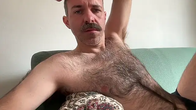 Snapshot of Brianjonest chatting on July 5, 2026, 10:55 am Brianjonest online show from July 5, 2026, 10:55 am