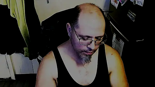 KrazyLegz online show from November 22, 2025, 5:12 pm