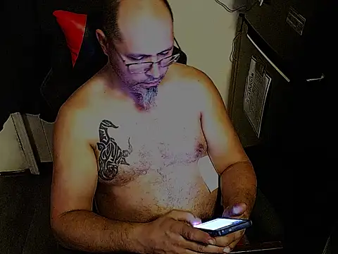 KrazyLegz online show from December 14, 2025, 12:05 am