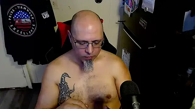 KrazyLegz online show from February 14, 2026, 4:48 pm