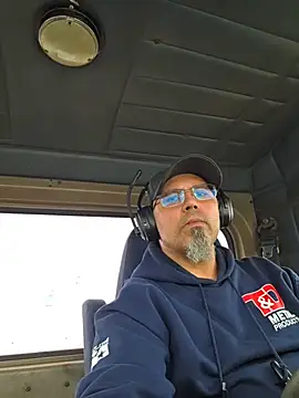 KrazyLegz online show from March 27, 2026, 5:34 pm