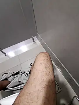 Snapshot of johny_69d@xh chatting on December 4, 2024, 11:52 am johny 69dxh online show from December 4, 2024, 11:52 am