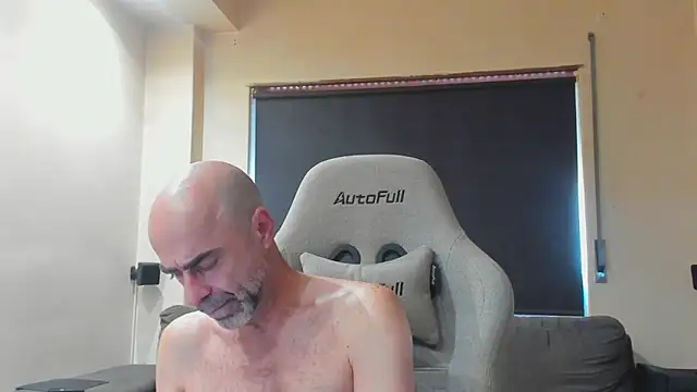 Snapshot of Bicopflirt chatting on September 11, 2025, 3:12 pm Bicopflirt online show from September 11, 2025, 3:12 pm