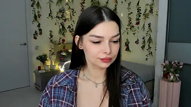 ContinentOfTranquility online show from April 28, 2026, 1:04 am