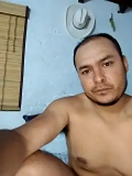 Snapshot of piton77 chatting on May 7, 2026, 9:36 am piton77 online show from May 7, 2026, 9:36 am